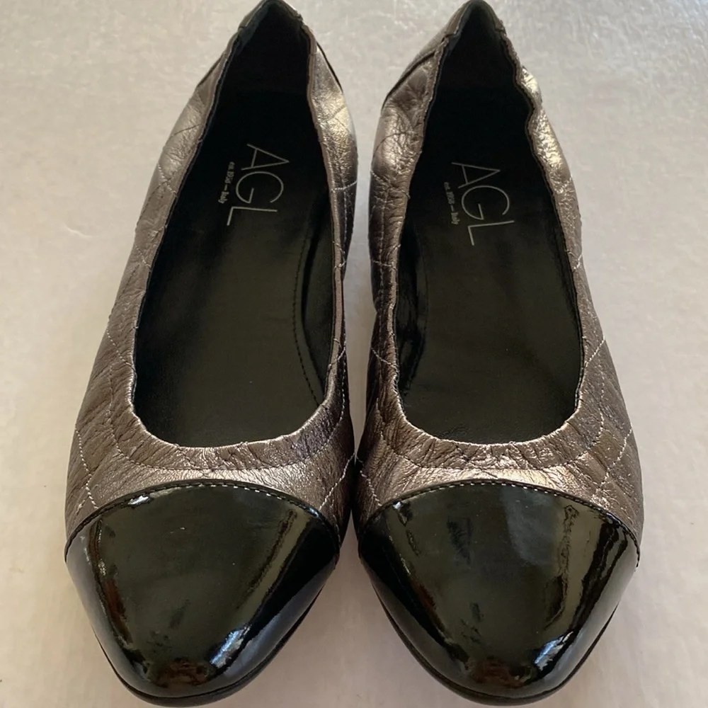 AGL Metallic Quilted Upper with Patent Black Cap-Toe Ballet Leather Flats Sz 39